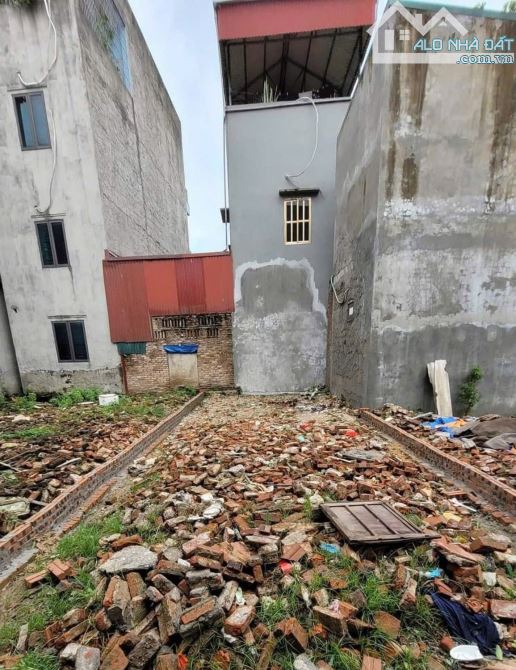 Bán 56m2 đất ngay sân bóng Đông Mỹ - Thanh Trì, ô tô tải vào đất - 2