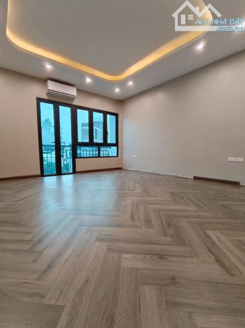 Bán nhà Trần Khát Chân DT 56m2 6 Tầng thang máy - Oto ngủ trong nhà Giá nét 14,8 tỷ có đàm - 2