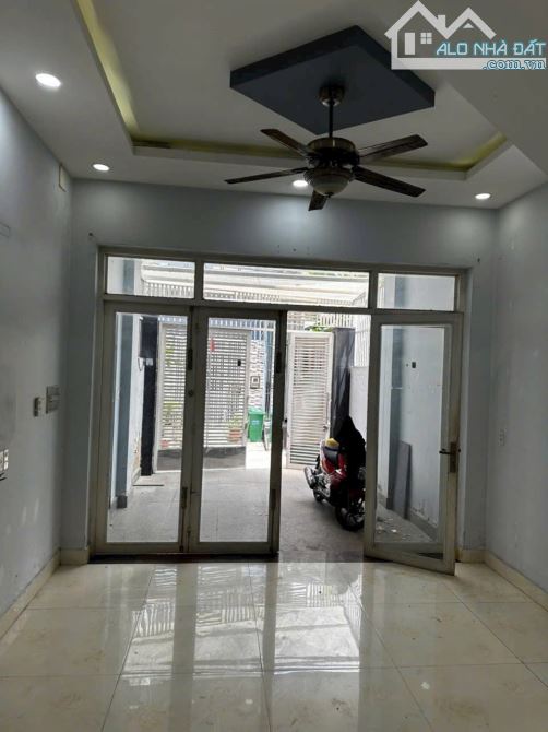 Bán Căn Nhà Vị Trí cực ky đắc Địa Đường Ngô Chí Quốc p.Bình Chiểu Thủ Đức, 3 Lầu, 3PN, HXH - 3