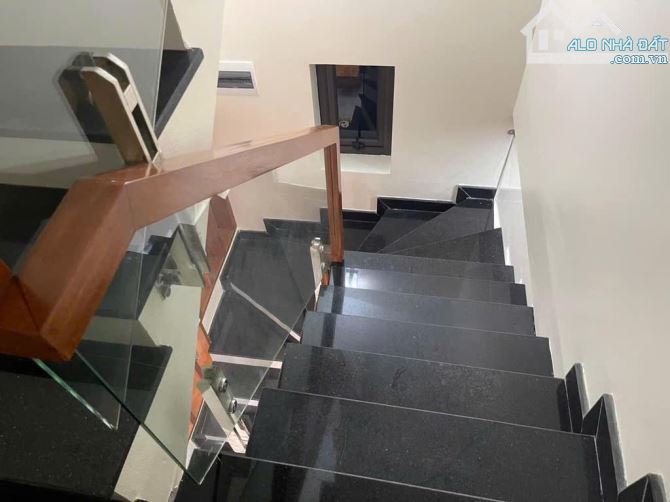 Bán nhà hàng xóm Ciputra,Sunshine 85m2 3 tầng, ô tô, giá 15 tỷ - 3