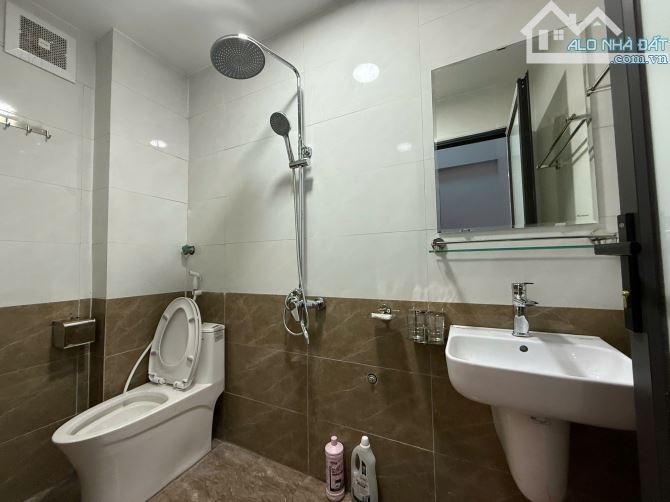 Bán nhà 3 tầng làn 2 Hoàng Hoa Thám, ngõ ô tô, dt 43m2, mt 4.35m, ĐB giá 4.35 tỷ - 3