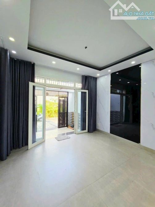 NHÀ ĐẸP GIÁ TỐT 💢 NHÀ 4 TẦNG - 50.3M2 (NGANG 4.2M) - ĐƯỜNG Ô TÔ TRÁNH📍 - 3