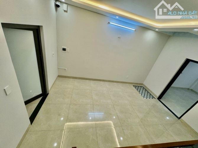 BÁN KÍN NHÀ 3 TẦNG MỚI 100% – MẶT TIỀN NGUYỄN PHƯỚC LAN –SÁT CẦU HOÀ XUÂN – GIÁ NHỈNH 14Tỷ - 3