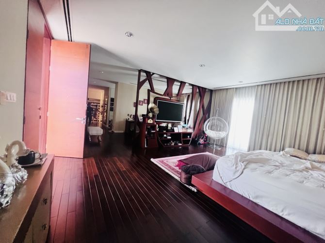 Bán Biệt thự khu Hoàng Việt -Út Tich 750m2 5 TẦNG 9 PN  136 tỷ - 3