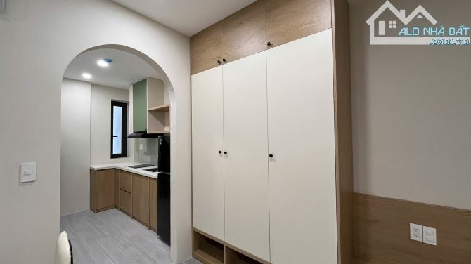 Cho Thuê CCMN Ngõ 414 Đường Láng Đống Đa 30m2 Studio Ban Công Cửa Sổ Thang Máy Gần Chợ - 3