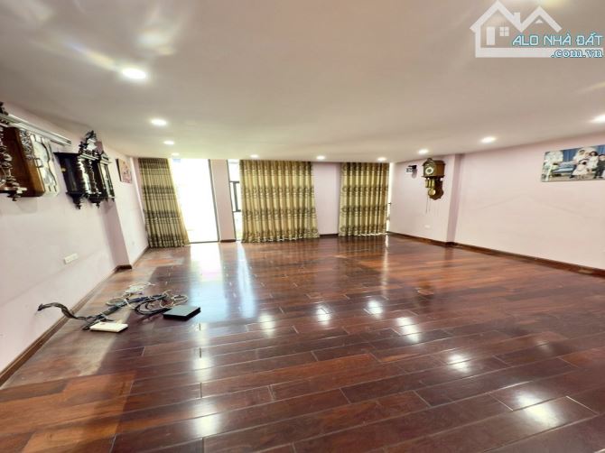 Bán nhanh! Nhà mặt phố Thái Thịnh, oto tránh, vỉa hè rộng, không vướng quy hoạch 96m*9T - 3