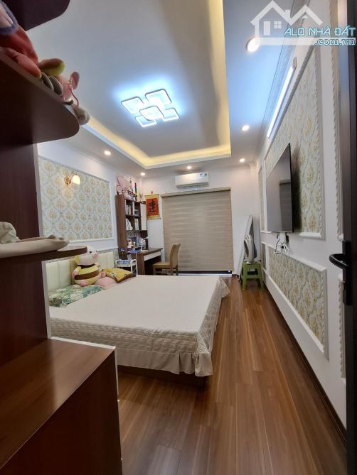 🔥 BÁN NHÀ 5 TẦNG Vương Thừa Vũ – 45M² – Ở NGAY – GIÁ CHỈ 8 TỶ - 3