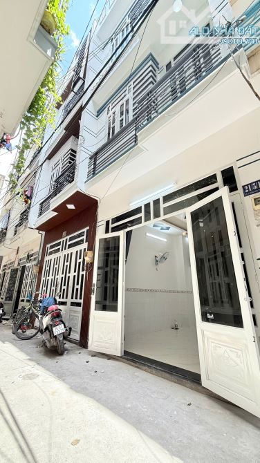 BÁN NHÀ RIÊNG - ĐHT 23 - 25M2 - 3 TẦNG - 3PN - 1,95 TỶ - QUẬN 12 - 4