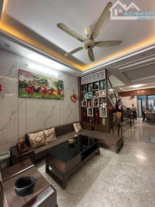 BÁN NHÀ NGUYỄN HOÀNG - FULL ĐỒ - Ở LUÔN - 9,2 TỶ - 4