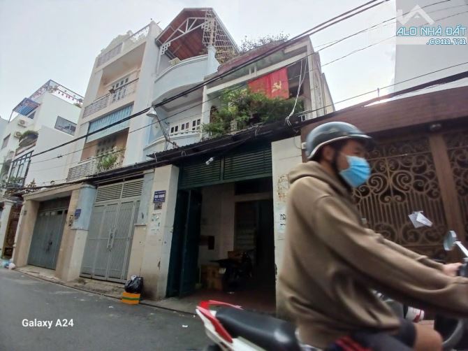 Nhà bán: đường Bàu Cát . Q Tân Bình. DTSD 122m2. 2  tầng. Giá 13,5 tỷ - 4