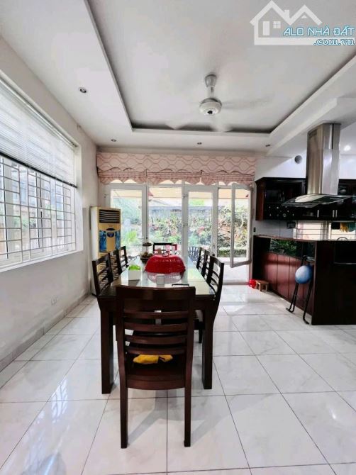GIẢM SÂU-GẤP BÁN BIỆT THỰ LÀNG VIỆT KIỀU CHÂU ÂU,HÀ ĐÔNG DT 200M 3,5T, MT 10M -HƠN 200TR/M - 4