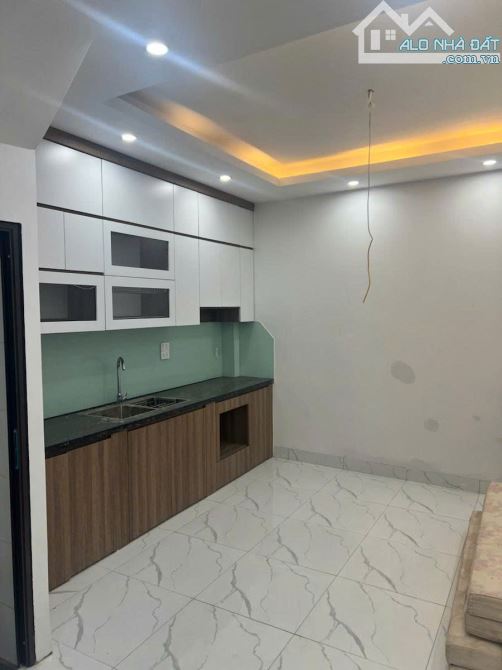NHÀ MỚI LIÊN MẠC - Ô TÔ TRÁNH TRƯỚC CỬA - NGÕ THÔNG - 36M2, 4 TẦNG, MT 4M, 5,6 TỶ - 4