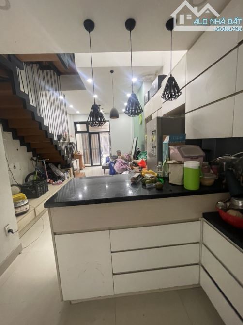 Hàng HOT , nhà đẹp HÀ HUY GIÁP - HẺM 7m- 3 TẦNG SÁT NGÃ 4 GA -💰 5.3 tỷ - 4