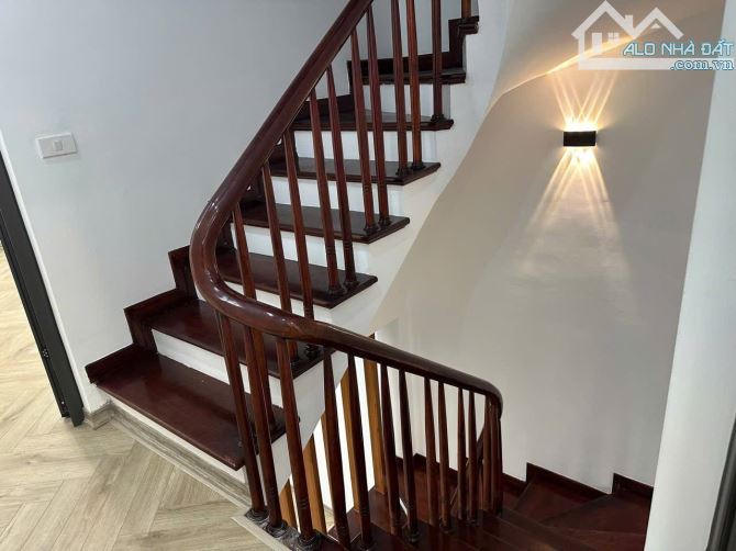 Chính chủ bán nhà dân xây mới 6 tầng, 56m, gần hồ điều hoà, ô tô VF3 vào nhà, Quan Nhân - 5