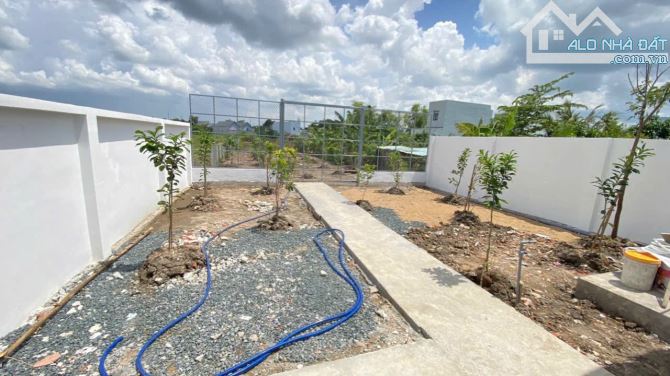 Nhà vườn xã Mỹ Lộc, Cần Giuộc dt 1000m2 2pn 2wc giá 4,5 tỷ - 5