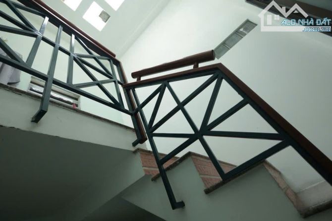 VIP Trương Định - Phường 6 - Q3 - Kề Q1 - Nhà 5T - DT 70m2(MT 4m) - 5