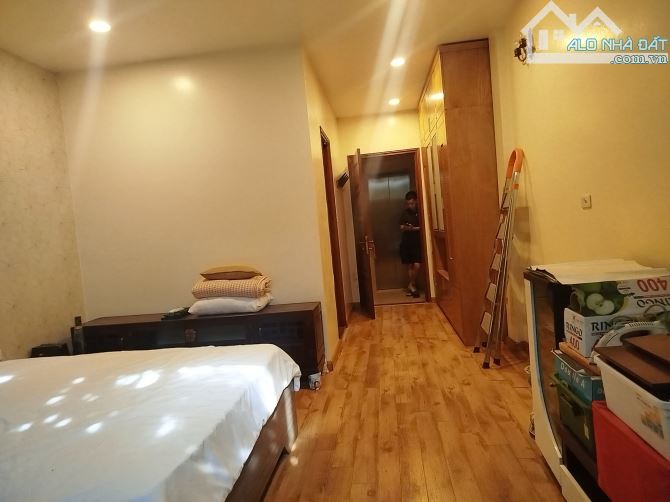 BÁN NHÀ PHÂN LÔ NGUYÊN HỒNG ĐỐNG ĐA 45M 6 TẦNG GARA THANG MÁY VỈA HÈ KINH DOANH GIÁ 20 TỶ - 5
