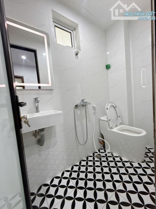 TẬP THỂ BỘ TÀI CHÍNH ĐỐNG ĐA - 2 NGỦ - 2 VỆ SINH - FULL NỘI THẤT - 5