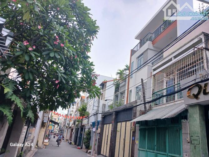 Nhà bán: đường Bàu Cát . Q Tân Bình. DTSD 122m2. 2  tầng. Giá 13,5 tỷ - 6