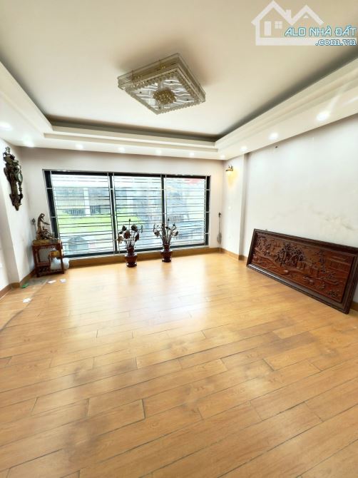 BÁN TÒA NHÀ PHỐ THỊNH QUANG - ĐỐNG ĐA 97m 9 TẦNG MẶT TIỀN 5.5m GIÁ 40 TỶ - 7
