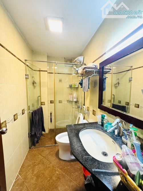 BÁN NHÀ PHỐ NGUYỄN TUÂN- KHU PHÂN LÔ- OTO VÀO NHÀ- KINH DOANH- CÁCH MẶT PHỐ 5M - 7