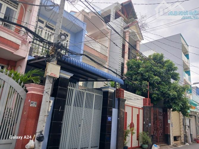 Nhà bán: đường Bàu Cát . Q Tân Bình. DTSD 122m2. 2  tầng. Giá 13,5 tỷ - 7