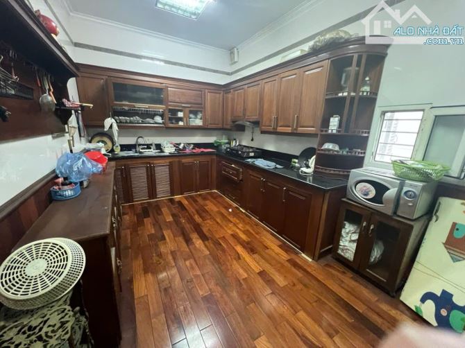 Vị trí cực hiếm, LÔ GÓC DUY NHẤT, 7 tầng, thang máy 79m2 mặt tiền đá bóng, kinh doanh đỉnh - 8