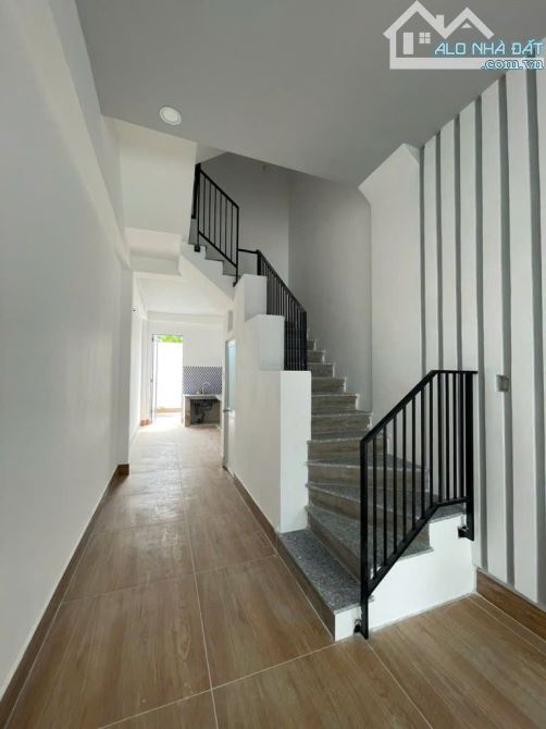 💖2 căn nhà 4 tầng đường THẠNH XUÂN 40 phường TX Quận 12, dt 97,9m2(5,5mx18m) Hẻm 6m thông - 8