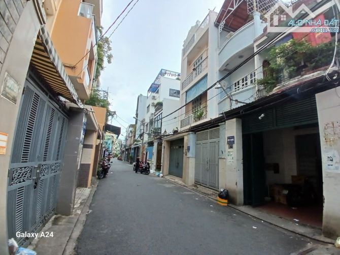 Nhà bán: đường Bàu Cát . Q Tân Bình. DTSD 122m2. 2  tầng. Giá 13,5 tỷ - 8