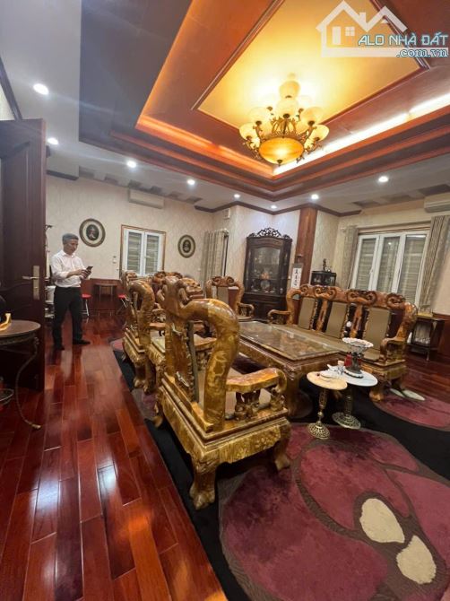 Vị trí cực hiếm, LÔ GÓC DUY NHẤT, 7 tầng, thang máy 79m2 mặt tiền đá bóng, kinh doanh đỉnh - 9