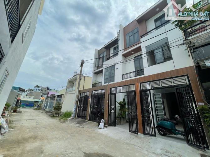 💖2 căn nhà 4 tầng đường THẠNH XUÂN 40 phường TX Quận 12, dt 97,9m2(5,5mx18m) Hẻm 6m thông - 9