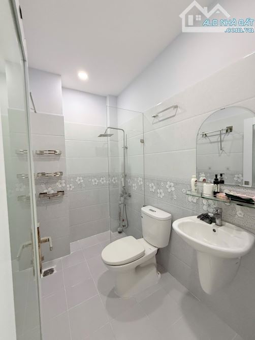 Nhà Khu Tên Lửa 4x16 , 3 Tấm Rưỡi, 4 Phòng Ngủ chỉ 9.3 tỷ - 9