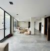 Tòa CHDV 11m x 24m, 22 phòng cao cấp, có thang máy + hồ bơi,hầm, cho thuê khoán 110tr/th