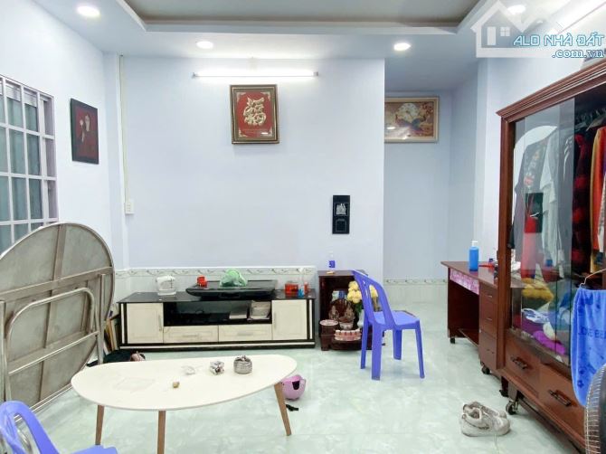Bình Tân, An Lac, Mặt tiền kinh doanh, Nhà đẹp 2 tầng, 100m2, giá rẻ