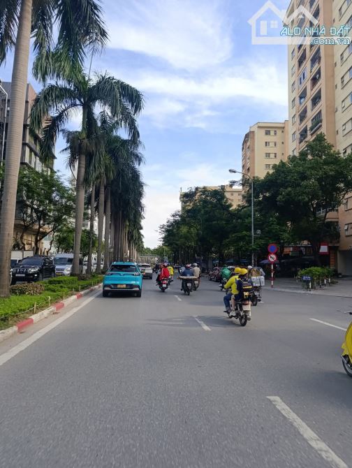 BÁN NHÀ 5 TẦNG MẶT PHỐ GẦN MỸ ĐÌNH-KINH DOANH ĐỈNH-KHÔNG LO CHỖ ĐỂ Ô TÔ-GIÁ SIÊU HỜI 😍