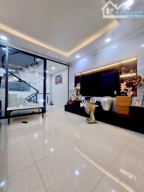 Bán nhà 5 tầng, hẻm 8m, Lê Văn Thọ, P.14, Gò Vấp, khu đồng bộ, chỉ 7 tỷ 7 hơn thương lượng