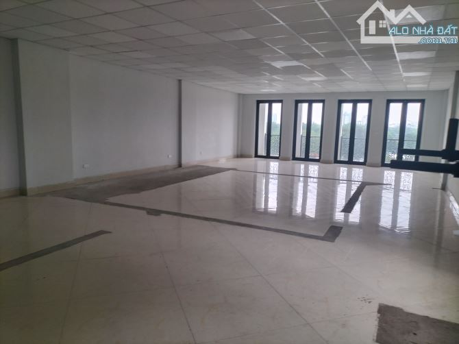 ♻️ Nhà mặt phố Ô Đồng Lầm, thang máy, vỉa hè to, ô tô tránh, view hồ ba mẫu