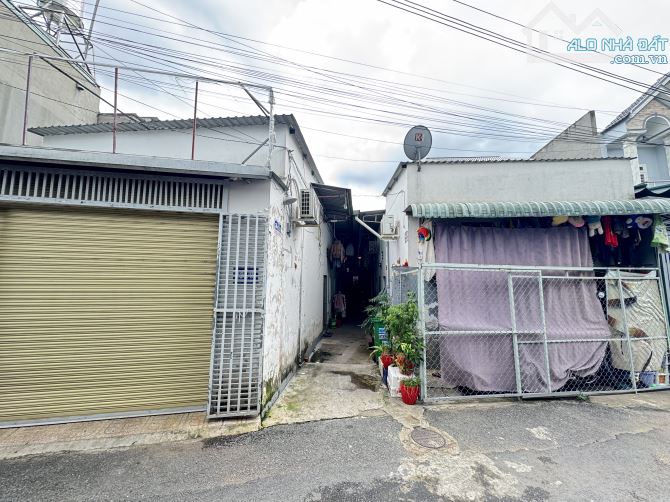 Bán Cặp Trọ ngang 11m Gần Big C , Tp Hồ Chí Minh ( Dĩ An cũ )