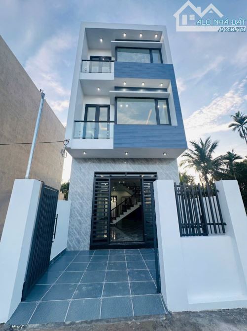 🏠Căn nhà xây độc lập 3 tầng, có sân cổng riêng ở tại Kiều Trung, Hồng Thái, An Dương.