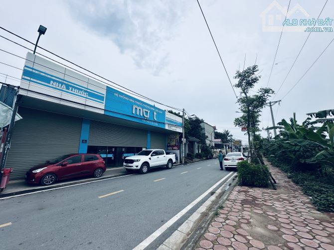 Cho thuê 500/700m2 kho đẹp , đã hạ trần, có điều hòa âm trần