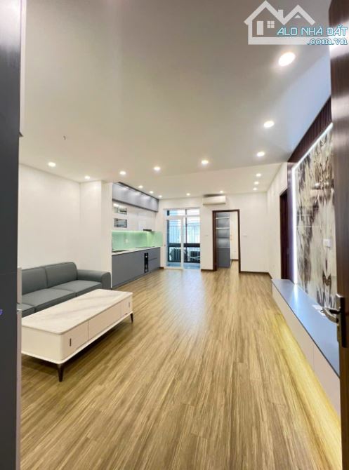 Bán HOA  HẬU  hh1 Dương  Đình  Nghệ, 2PN , 90M  sổ  đỏ, 5,6ty  nhà  thoángg, view  đẹp