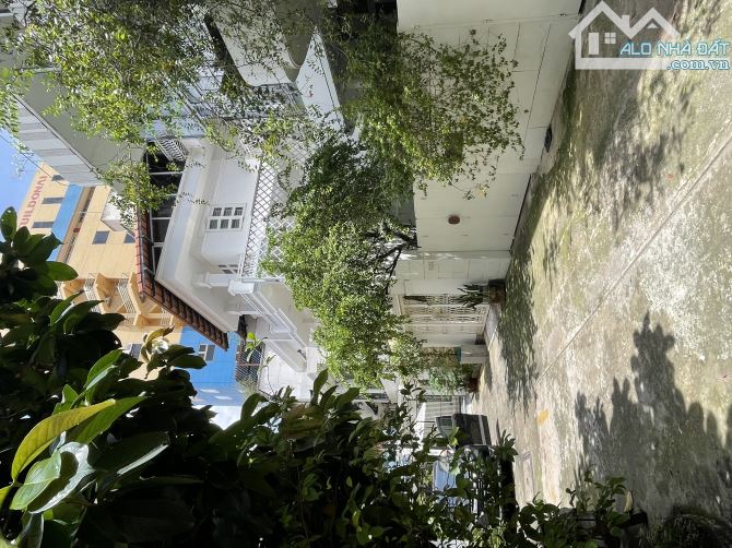 Nhà Bán Đường Nguyễn Trãi. Quận 1 ( 16x28m = 330m2) 2 tầng. chỉ 62 tỷ - 1
