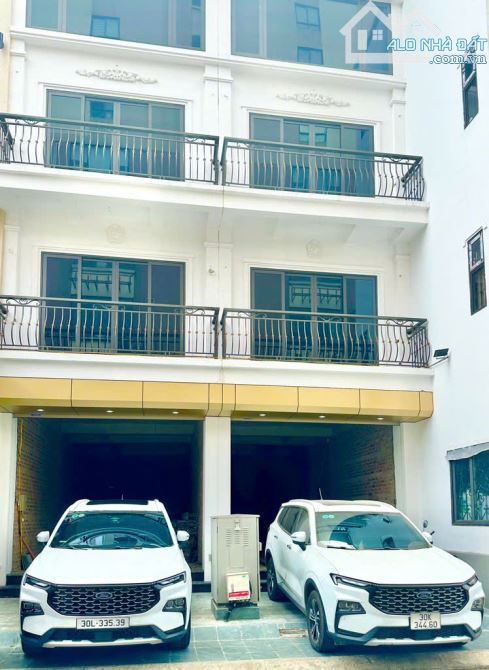Hoa Hậu Phố Trần Khát Chân DT 70m2 Full 5 Tầng Thang Máy - Ngõ Oto Tránh Giá Nét 16,2 tỷ