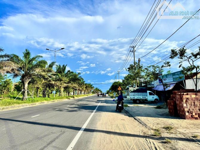 CẦN BÁN MẶT TIỀN KINH DOANH VÕ CHÍ CÔNG CẠNH TRỤC CHÍNH TỈNH LỘ 10