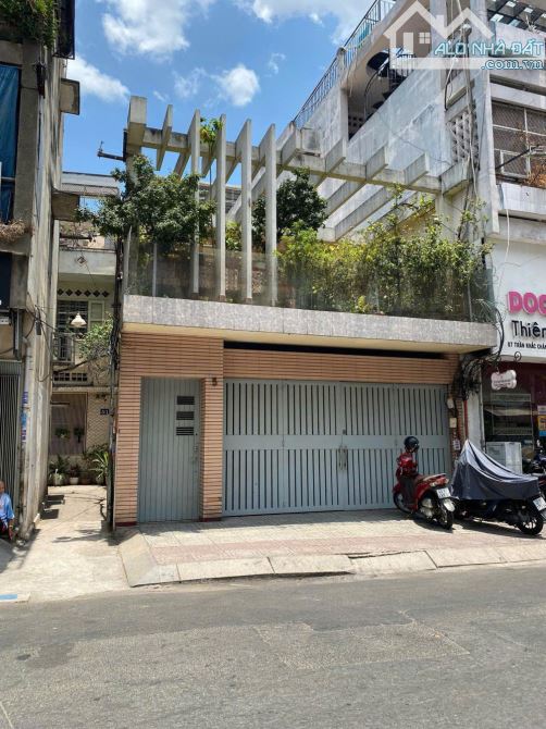 Bán Gấp Nhà Mt Thạch Thị Thanh. Tân Định. Q1_DT: 4.6x25m. CN 91m2.  KC: 2 tầng cũ.34.5ty