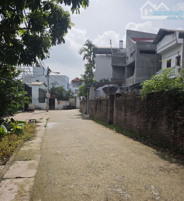 Bán đất Duyên Hà, Thanh Trì, 55m2, ô tô tránh, vào đất, giá 3,4 tỷ