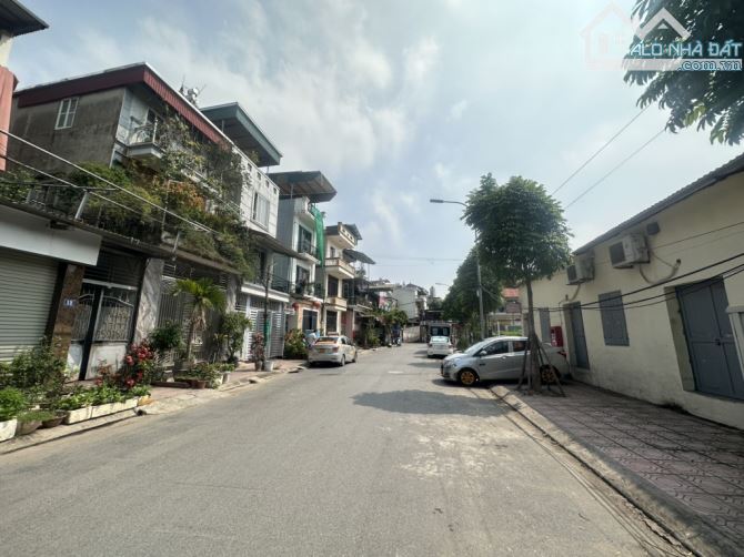 Bán đất ngõ ô tô, gần chợ, kinh doanh, giá tốt, Tư Đình 86m2, mặt tiền 4.5m, giá 16 tỷ.