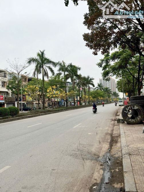 Bán nhà mặt phố Văn Khê, 100 m², MT 5 m, vỉa hè 10 m, đường 40 m, KD đỉnh – 30 tỷ