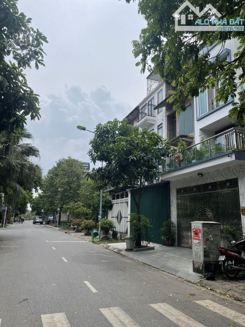 Bán biệt thự Sudico KĐT Sông Đà, Mễ Trì — 200m², không gian xanh, an ninh 247