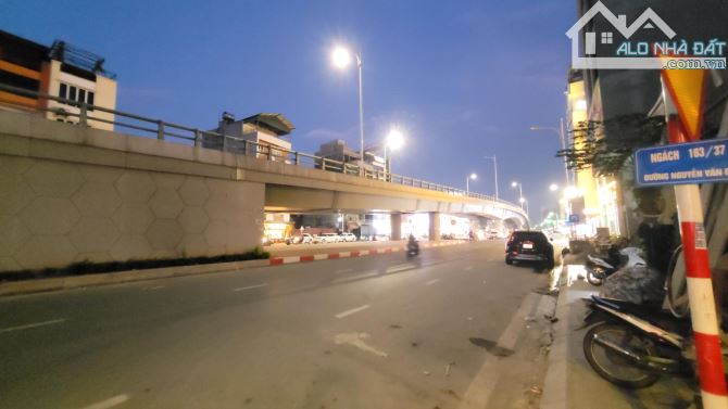 NHÀ RẺ NHẤT LONG BIÊN QUẬN. .3 BƯỚC CHÂN RA MẶT PHỐ HỒNG TIẾN KÉO DÀI.  Ở THÌ ĐẸP, CHO THU